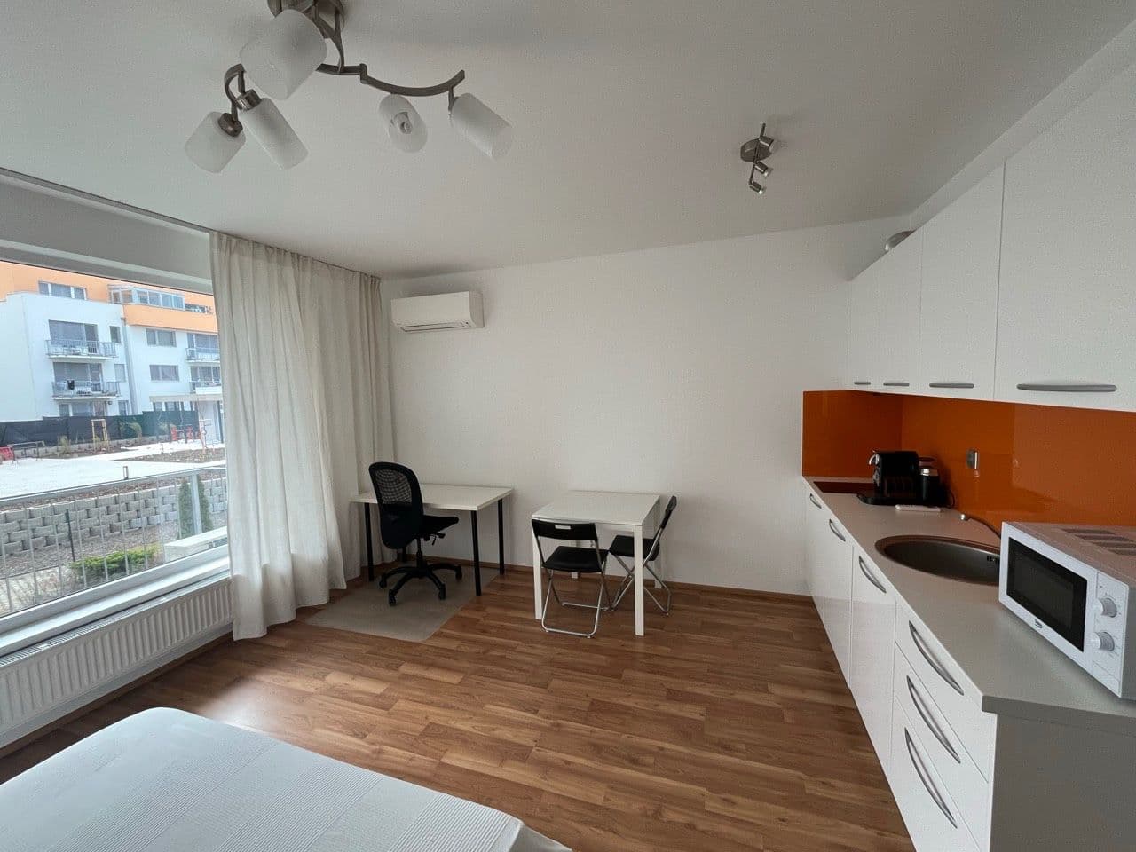 Pronájem bytu 1+kk 30 m², Rudolfa Holeky, Praha, Praha Pronájem bytu 1+kk 30 m², Rudolfa Holeky, Praha, Praha