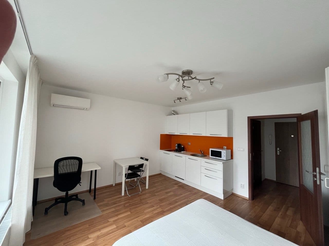 Pronájem bytu 1+kk 30 m², Rudolfa Holeky, Praha, Praha Pronájem bytu 1+kk 30 m², Rudolfa Holeky, Praha, Praha
