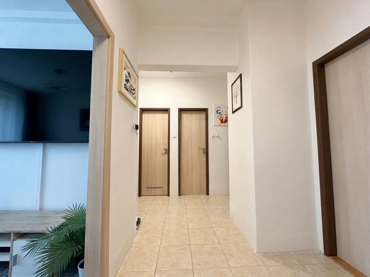 Prodej bytu 3+kk 77 m², Benešovo náměstí, Pardubice, Pardubický kraj Prodej bytu 3+kk 77 m², Benešovo náměstí, Pardubice, Pardubický kraj