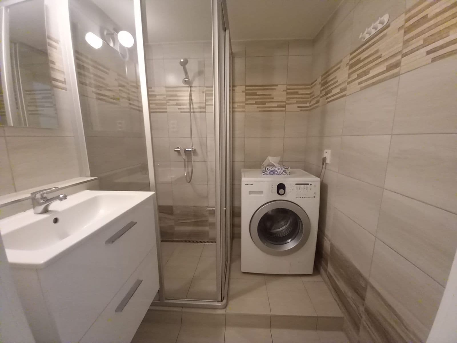 Pronájem bytu 2+kk 51 m², Dělnická, Praha, Praha Pronájem bytu 2+kk 51 m², Dělnická, Praha, Praha