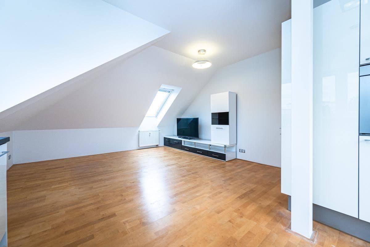 Prodej bytu 2+kk 62 m², Bělocerkevská, Praha, Praha Prodej bytu 2+kk 62 m², Bělocerkevská, Praha, Praha