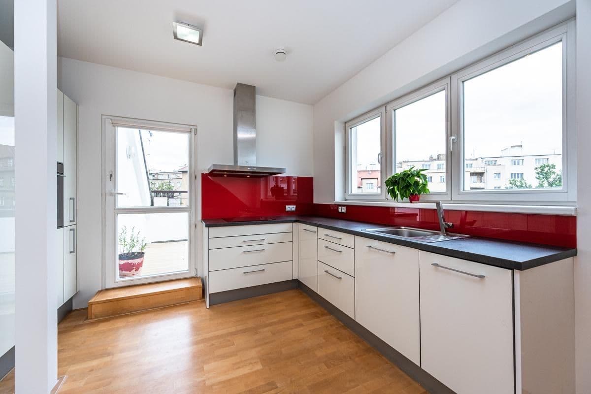 Prodej bytu 2+kk 62 m², Bělocerkevská, Praha, Praha Prodej bytu 2+kk 62 m², Bělocerkevská, Praha, Praha