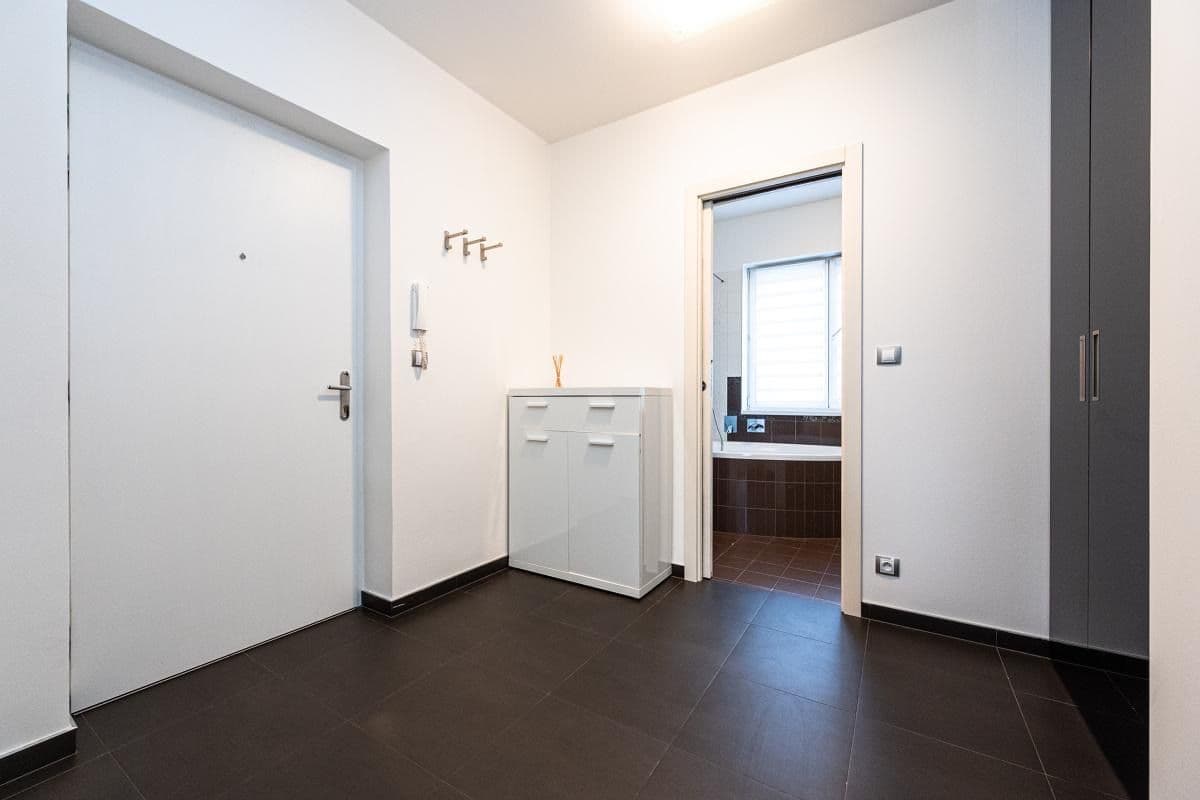 Prodej bytu 2+kk 62 m², Bělocerkevská, Praha, Praha Prodej bytu 2+kk 62 m², Bělocerkevská, Praha, Praha