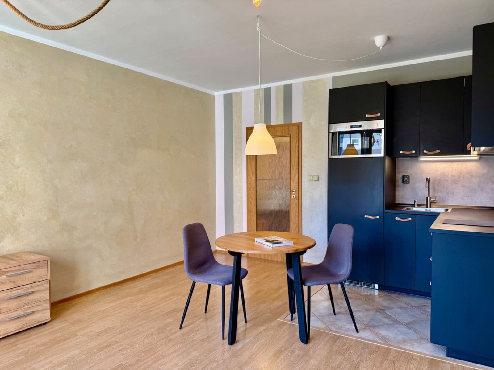 Pronájem bytu 1+kk 30 m², Plzeňská, Praha, Praha Pronájem bytu 1+kk 30 m², Plzeňská, Praha, Praha