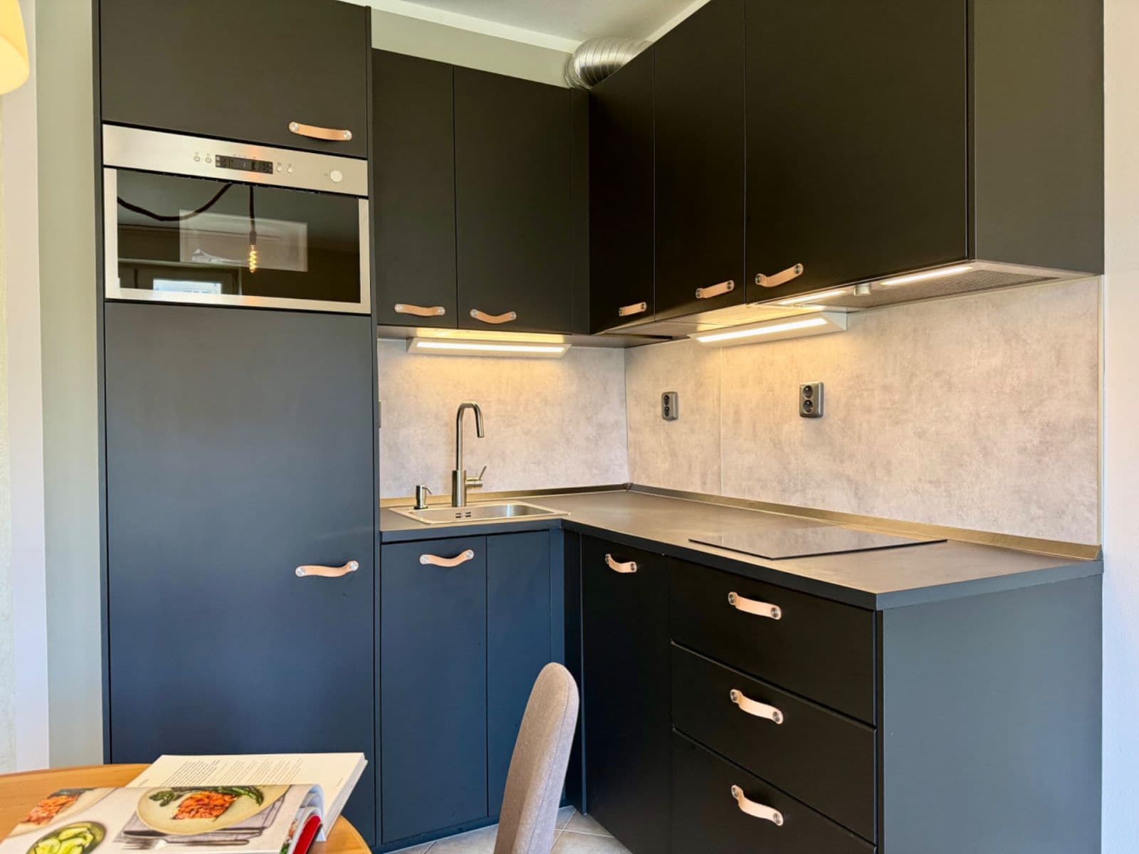 Pronájem bytu 1+kk 30 m², Plzeňská, Praha, Praha Pronájem bytu 1+kk 30 m², Plzeňská, Praha, Praha