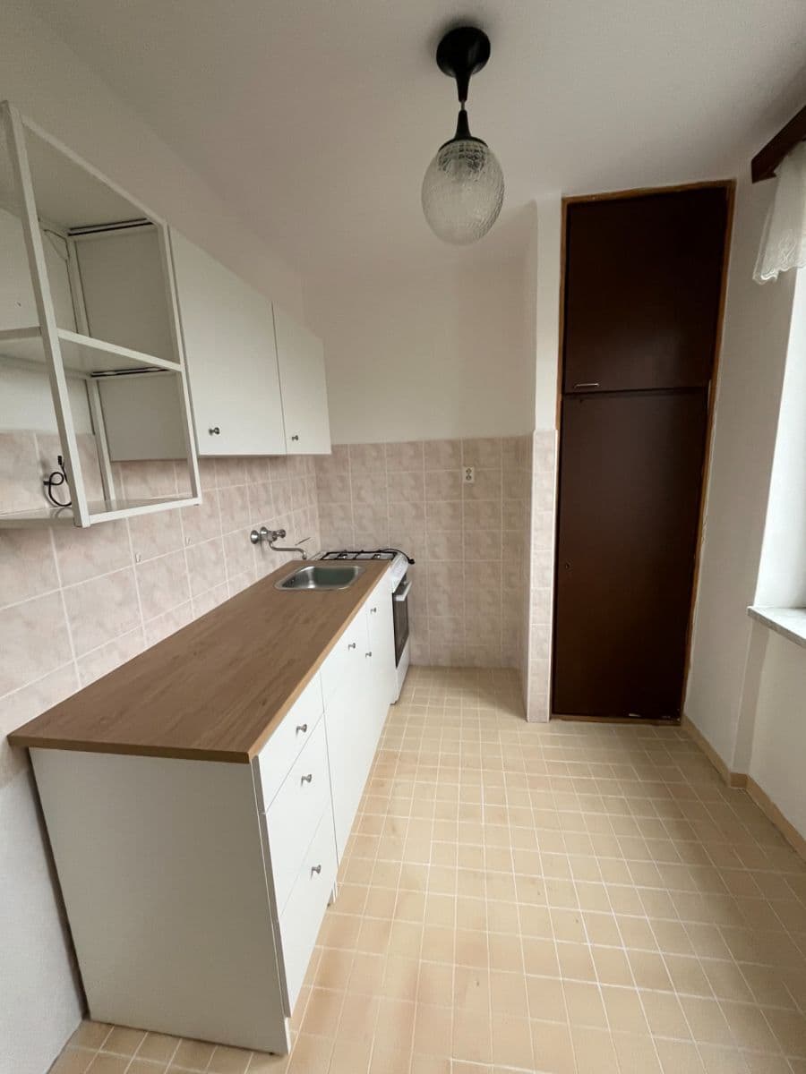 Pronájem bytu 3+1 62 m², Pod Svahem, Tachov, Plzeňský kraj Pronájem bytu 3+1 62 m², Pod Svahem, Tachov, Plzeňský kraj