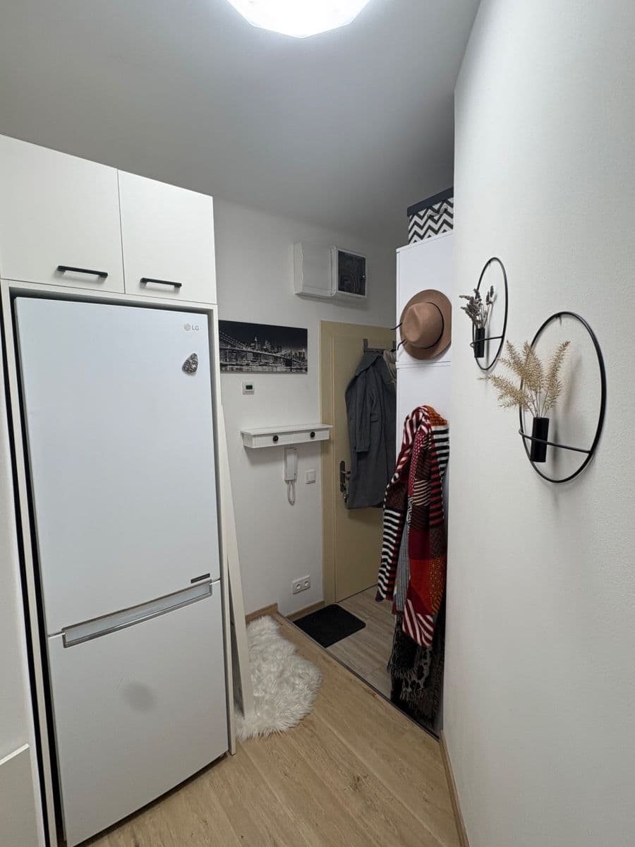 Pronájem bytu 1+kk 36 m², U Plynárny, Praha, Praha Pronájem bytu 1+kk 36 m², U Plynárny, Praha, Praha