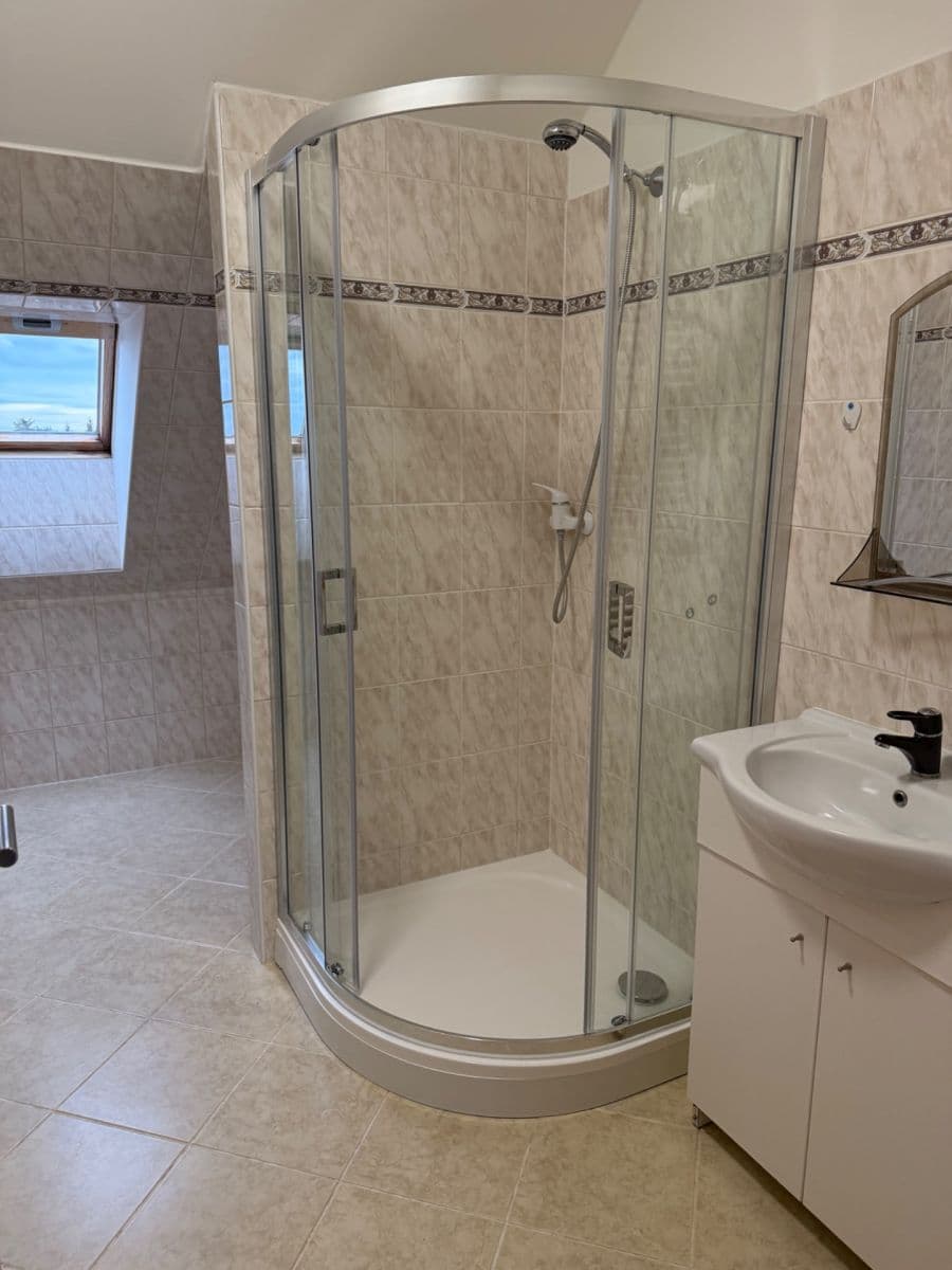 Pronájem bytu 2+kk 67 m², Požárníků, Braškov, Středočeský kraj Pronájem bytu 2+kk 67 m², Požárníků, Braškov, Středočeský kraj