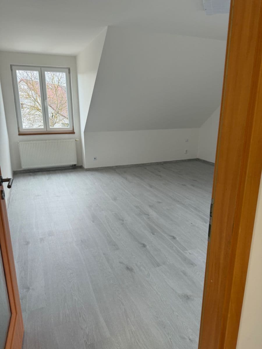 Pronájem bytu 2+kk 67 m², Požárníků, Braškov, Středočeský kraj Pronájem bytu 2+kk 67 m², Požárníků, Braškov, Středočeský kraj