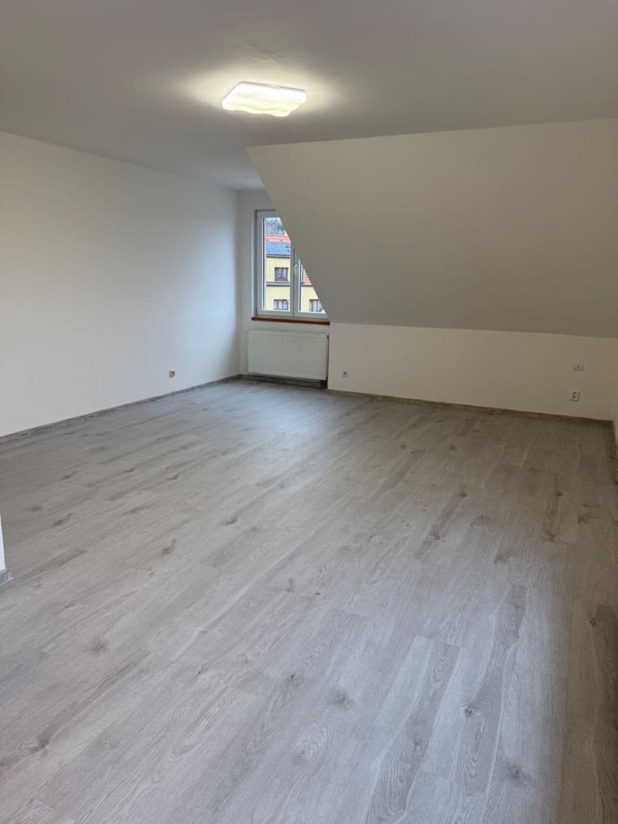 Pronájem bytu 2+kk 67 m², Požárníků, Braškov, Středočeský kraj Pronájem bytu 2+kk 67 m², Požárníků, Braškov, Středočeský kraj