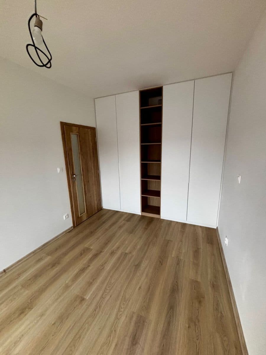 Pronájem bytu 2+kk 55 m², Americká, Kladno, Středočeský kraj Pronájem bytu 2+kk 55 m², Americká, Kladno, Středočeský kraj