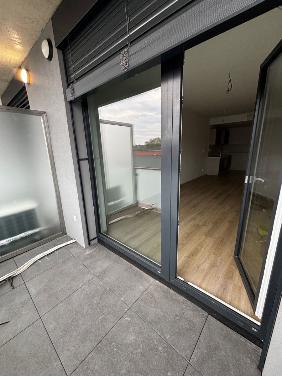 Pronájem bytu 2+kk 55 m², Americká, Kladno, Středočeský kraj Pronájem bytu 2+kk 55 m², Americká, Kladno, Středočeský kraj