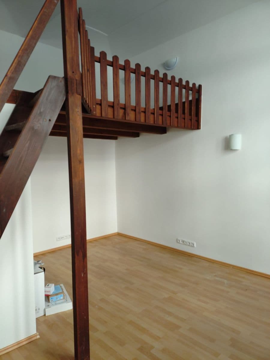 Pronájem bytu 1+kk 29 m², Křížová, Praha, Praha Pronájem bytu 1+kk 29 m², Křížová, Praha, Praha