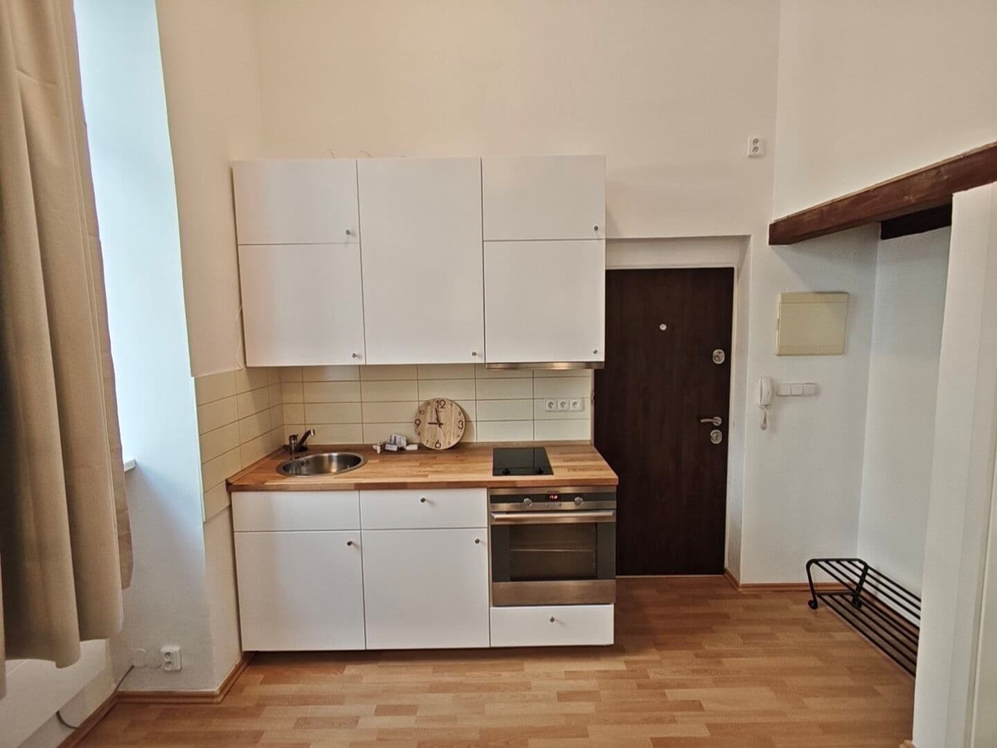 Pronájem bytu 1+kk 29 m², Křížová, Praha, Praha Pronájem bytu 1+kk 29 m², Křížová, Praha, Praha