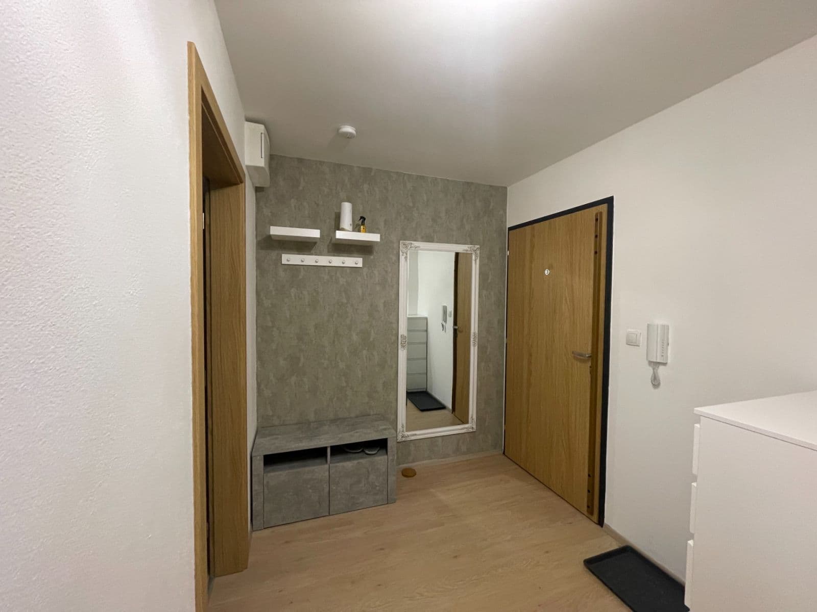 Pronájem bytu 2+kk 47 m², Ječná, Hostivice, Středočeský kraj Pronájem bytu 2+kk 47 m², Ječná, Hostivice, Středočeský kraj