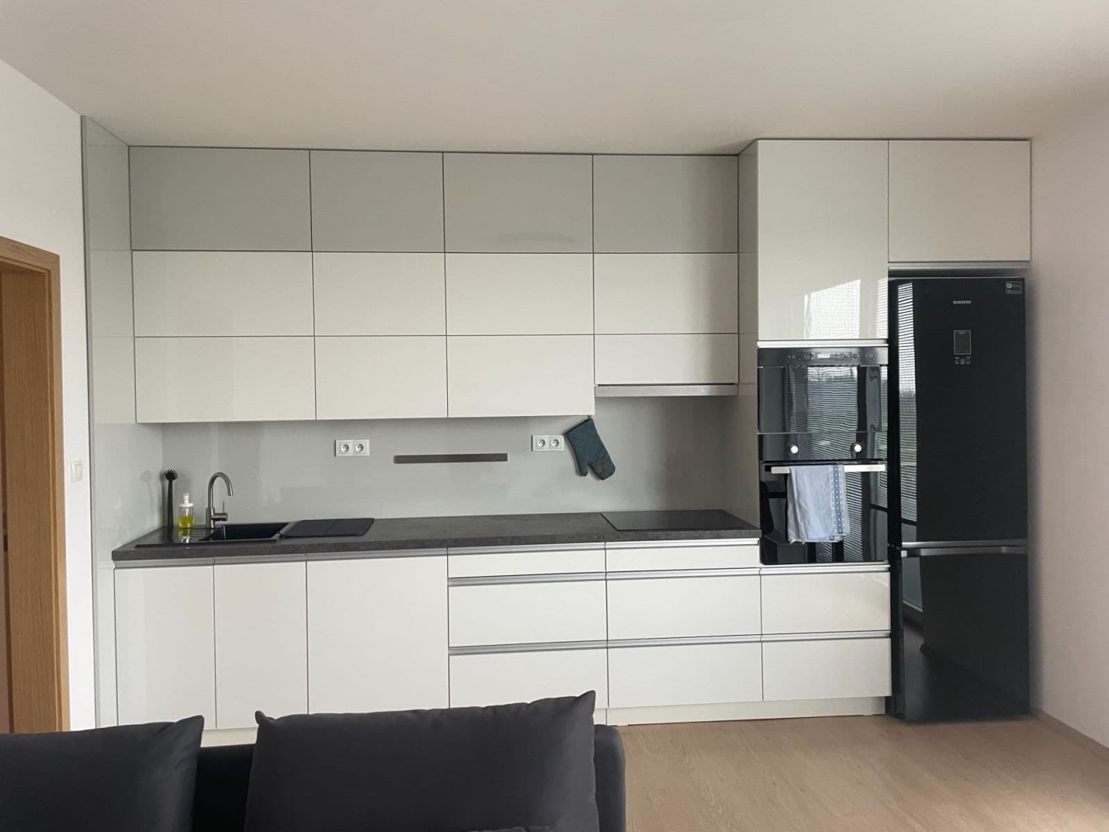 Pronájem bytu 2+kk 47 m², Ječná, Hostivice, Středočeský kraj Pronájem bytu 2+kk 47 m², Ječná, Hostivice, Středočeský kraj