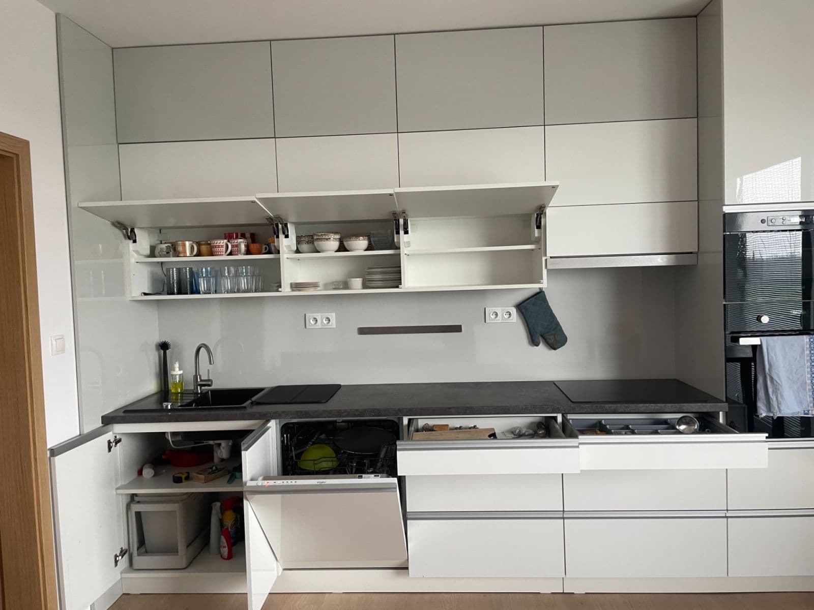 Pronájem bytu 2+kk 47 m², Ječná, Hostivice, Středočeský kraj Pronájem bytu 2+kk 47 m², Ječná, Hostivice, Středočeský kraj