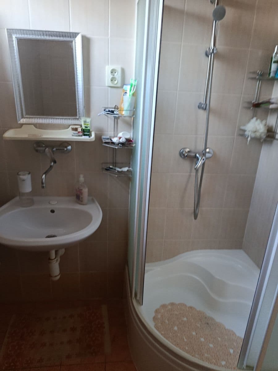 Prodej domu 180 m², pozemek 100 m², Koryčany, Zlínský kraj Prodej domu 180 m², pozemek 100 m², Koryčany, Zlínský kraj