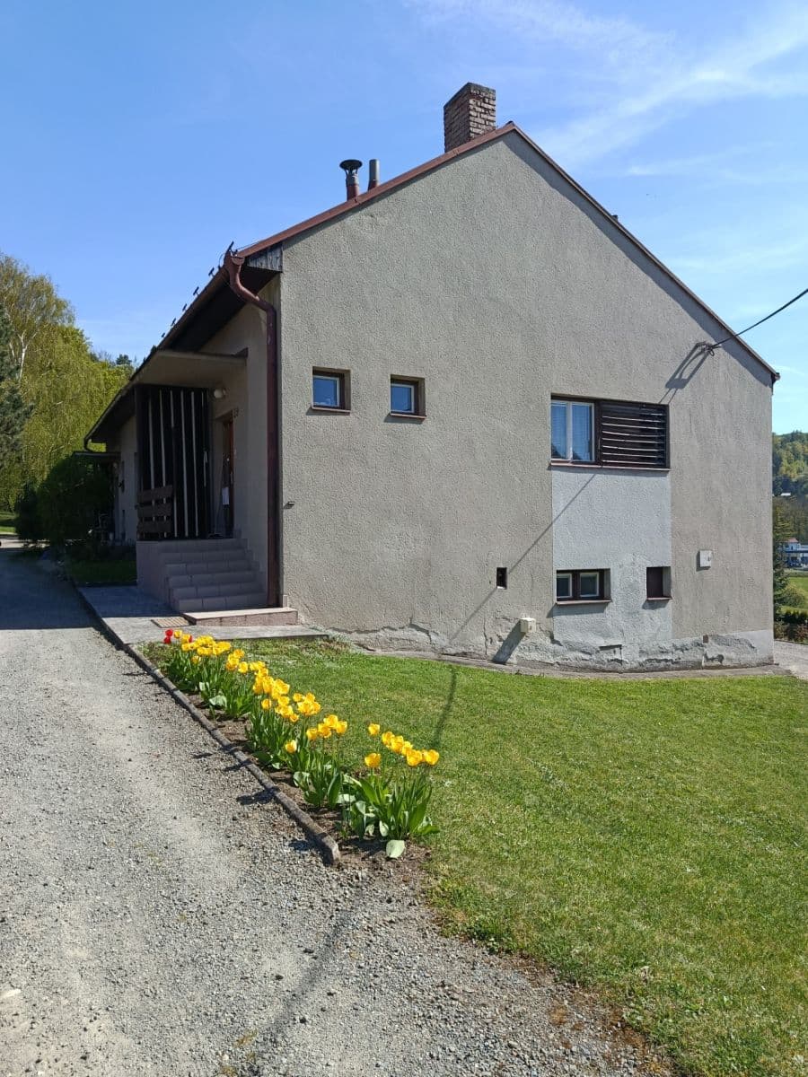 Prodej domu 180 m², pozemek 100 m², Koryčany, Zlínský kraj Prodej domu 180 m², pozemek 100 m², Koryčany, Zlínský kraj