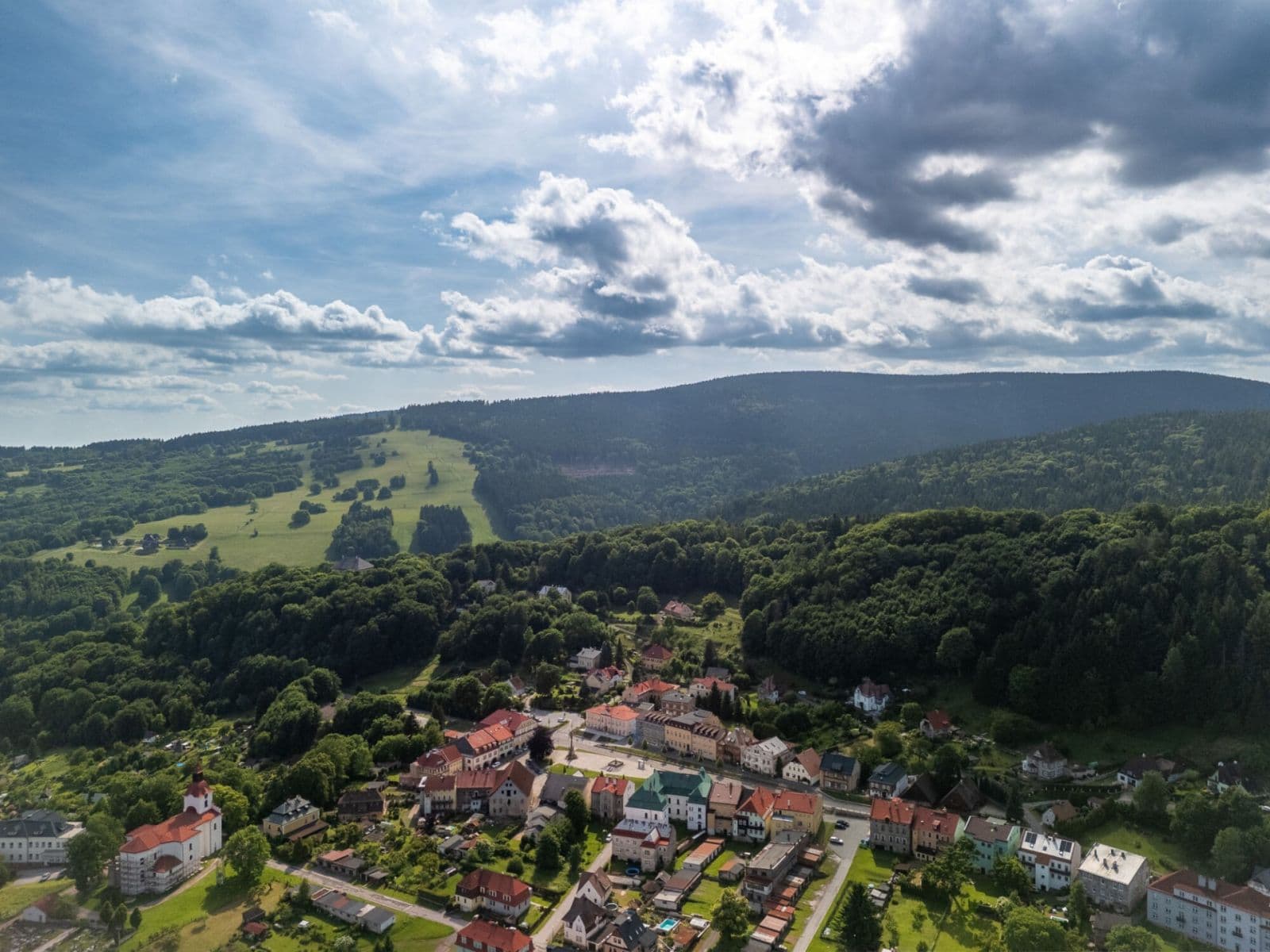 Prodej bytu 1+kk 25 m², Rýchorské náměstí, Žacléř, Královéhradecký kraj Prodej bytu 1+kk 25 m², Rýchorské náměstí, Žacléř, Královéhradecký kraj