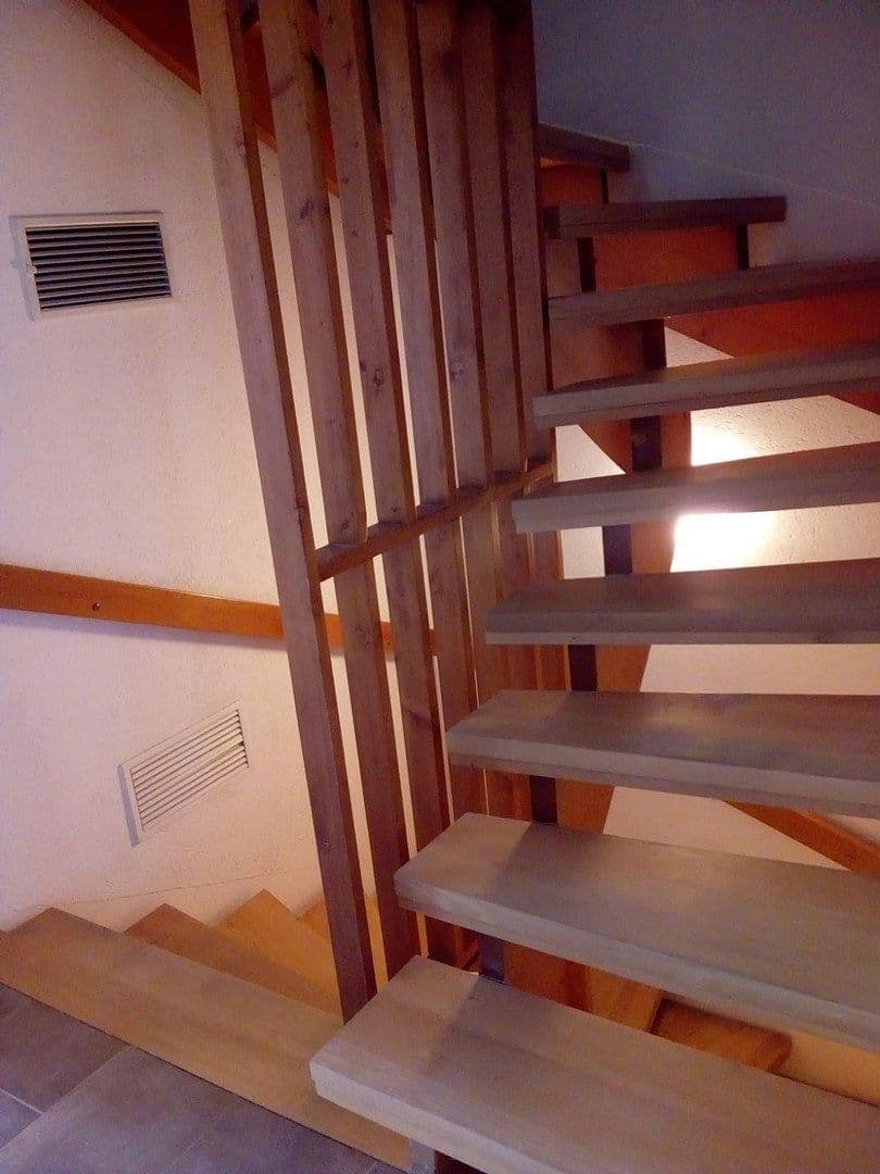 Pronájem domu 148 m², pozemek 233 m², Neubiber, Bavorsko Pronájem domu 148 m², pozemek 233 m², Neubiber, Bavorsko