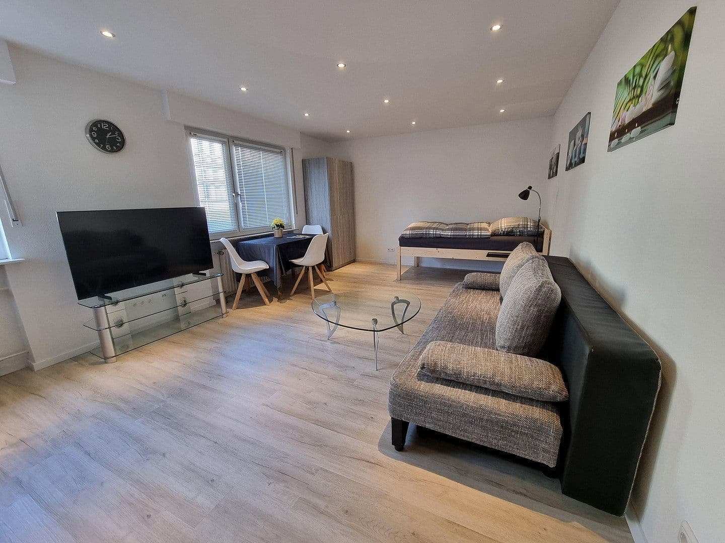 Pronájem bytu 1+1 35 m², Alsbergstr. 1, Waldbröl, Severní Porýní-Vestfálsko Pronájem bytu 1+1 35 m², Alsbergstr. 1, Waldbröl, Severní Porýní-Vestfálsko