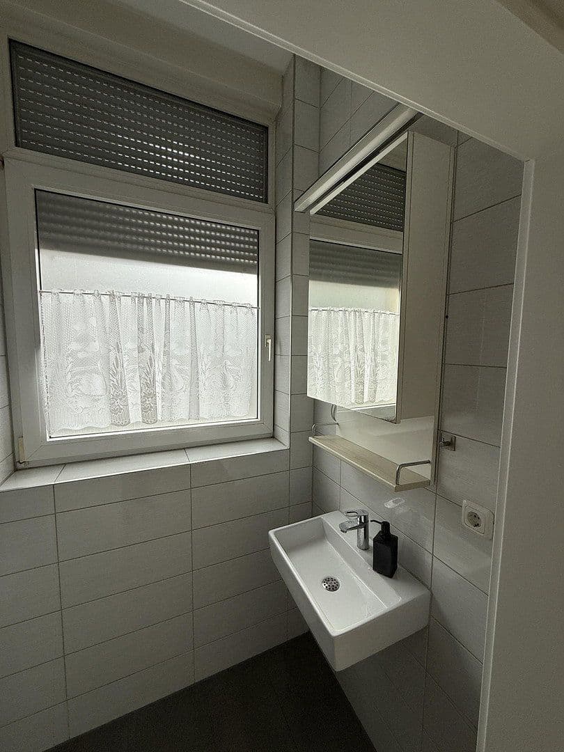 Pronájem bytu 3+1 90 m², Friesenstraße 8, Augsburg, Bavorsko Pronájem bytu 3+1 90 m², Friesenstraße 8, Augsburg, Bavorsko