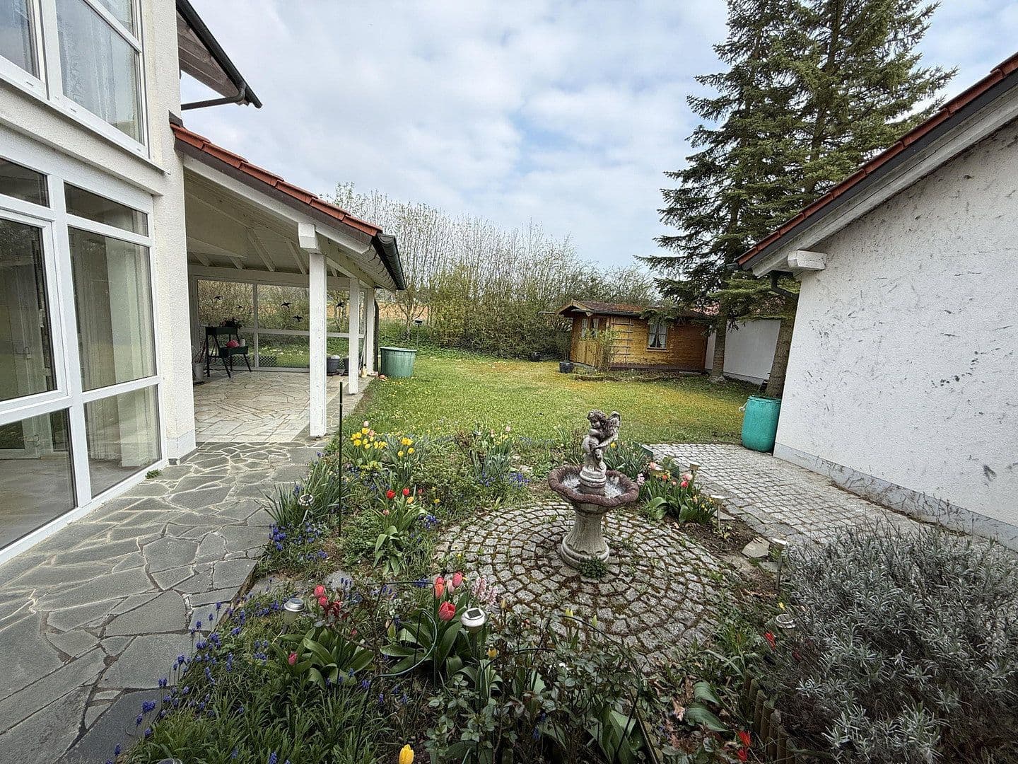 Pronájem bytu 3+1 102 m², Schillerstraße 21, Neufahrn in Niederbayern, Bavorsko Pronájem bytu 3+1 102 m², Schillerstraße 21, Neufahrn in Niederbayern, Bavorsko