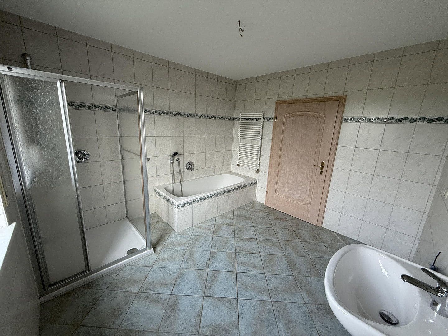 Pronájem bytu 3+1 102 m², Schillerstraße 21, Neufahrn in Niederbayern, Bavorsko Pronájem bytu 3+1 102 m², Schillerstraße 21, Neufahrn in Niederbayern, Bavorsko