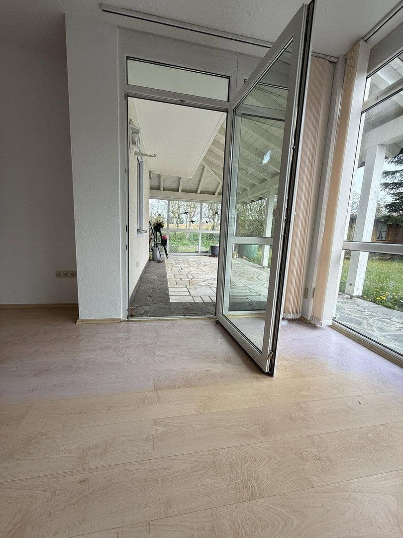 Pronájem bytu 3+1 102 m², Schillerstraße 21, Neufahrn in Niederbayern, Bavorsko Pronájem bytu 3+1 102 m², Schillerstraße 21, Neufahrn in Niederbayern, Bavorsko
