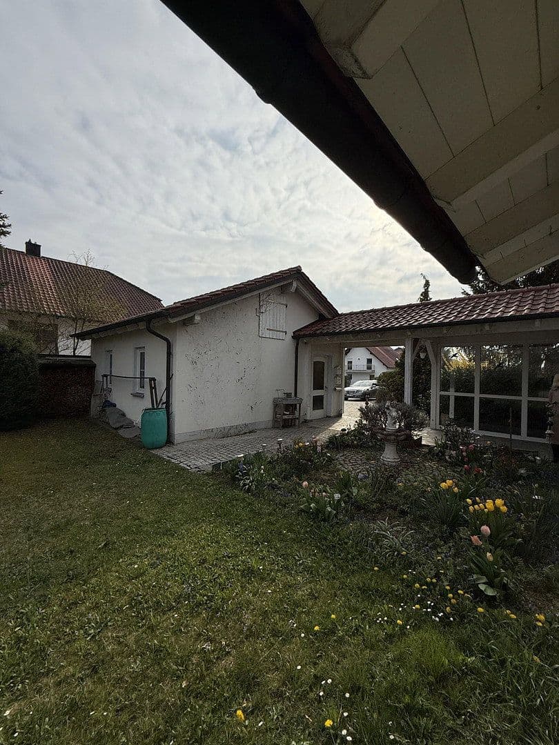 Pronájem bytu 3+1 102 m², Schillerstraße 21, Neufahrn in Niederbayern, Bavorsko Pronájem bytu 3+1 102 m², Schillerstraße 21, Neufahrn in Niederbayern, Bavorsko