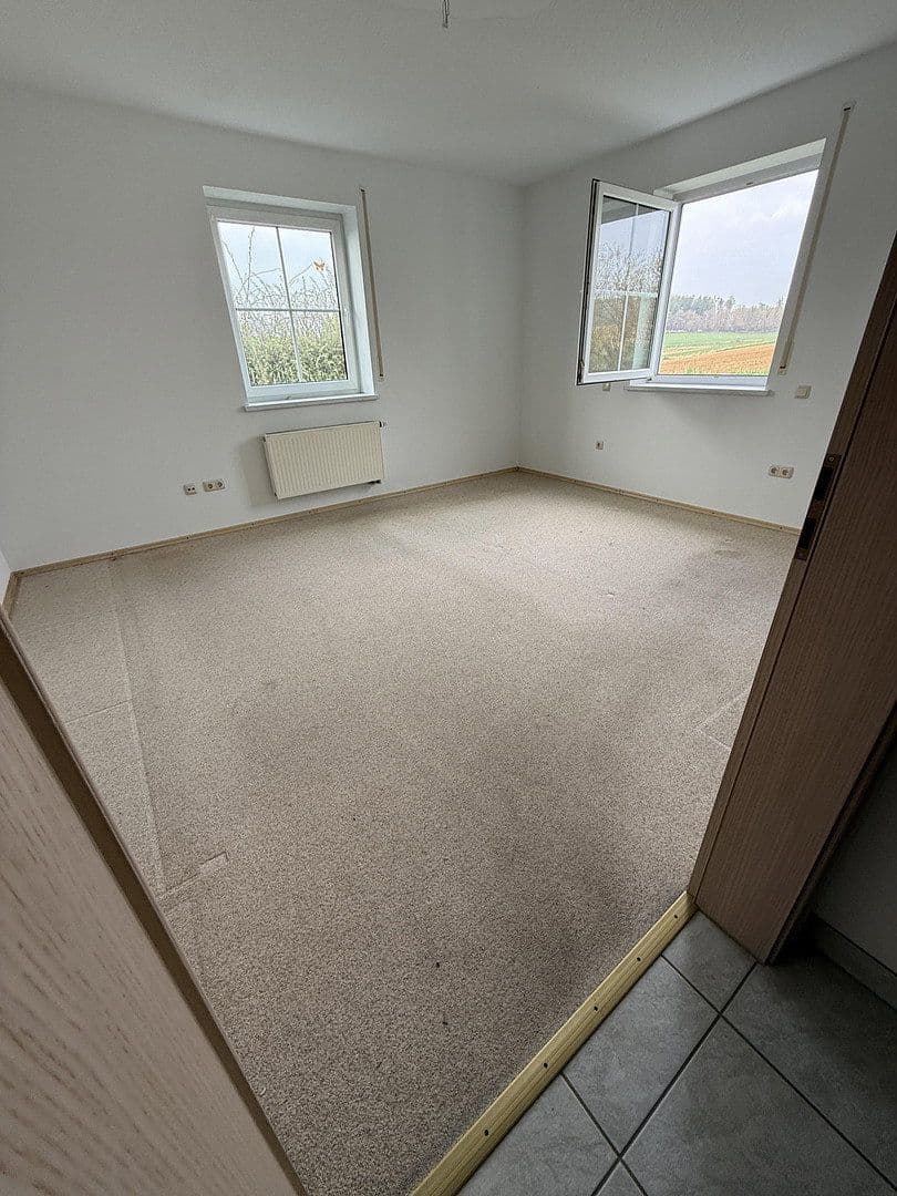 Pronájem bytu 3+1 102 m², Schillerstraße 21, Neufahrn in Niederbayern, Bavorsko Pronájem bytu 3+1 102 m², Schillerstraße 21, Neufahrn in Niederbayern, Bavorsko
