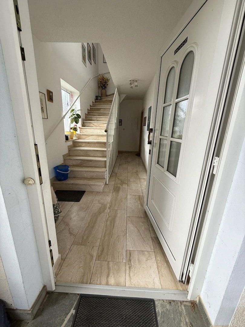 Pronájem bytu 3+1 102 m², Schillerstraße 21, Neufahrn in Niederbayern, Bavorsko Pronájem bytu 3+1 102 m², Schillerstraße 21, Neufahrn in Niederbayern, Bavorsko