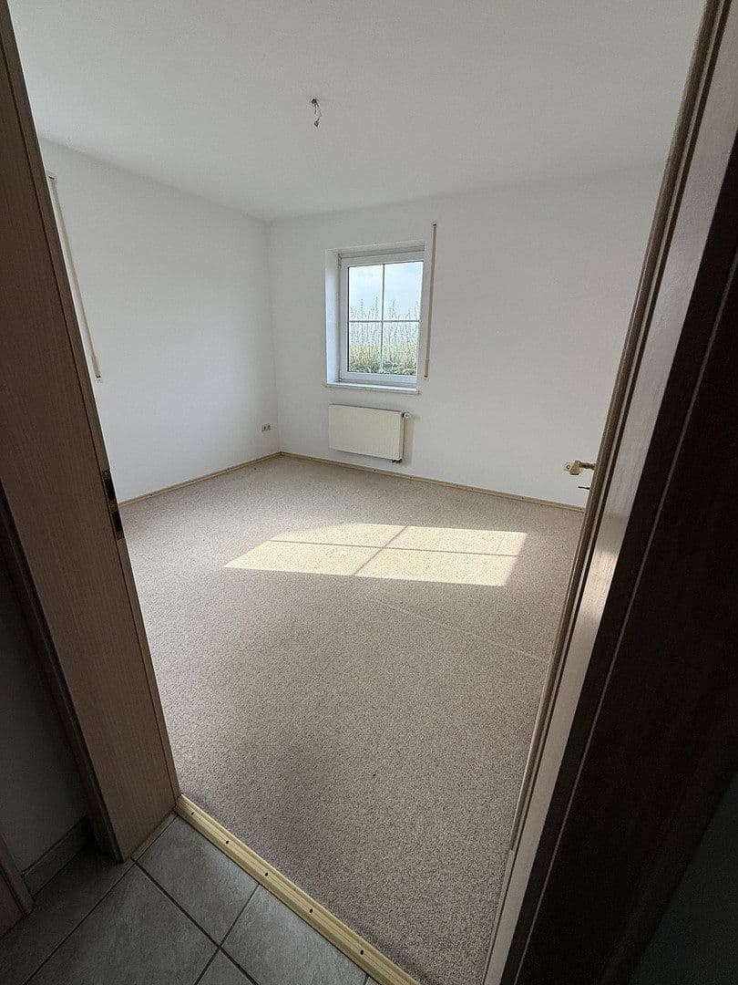 Pronájem bytu 3+1 102 m², Schillerstraße 21, Neufahrn in Niederbayern, Bavorsko Pronájem bytu 3+1 102 m², Schillerstraße 21, Neufahrn in Niederbayern, Bavorsko