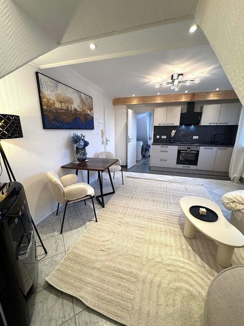 Pronájem bytu 1+1 33 m², Schwarzhölzlstraße 6, Karlsfeld, Bavorsko Pronájem bytu 1+1 33 m², Schwarzhölzlstraße 6, Karlsfeld, Bavorsko