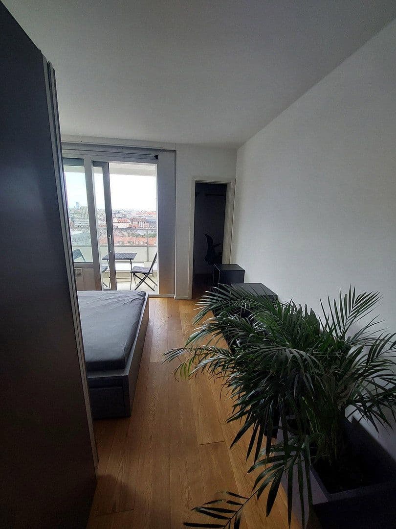 Pronájem bytu 1+1 36 m², Thersienhöhe 6c, München - Schwanthalerhöhe, Bavorsko Pronájem bytu 1+1 36 m², Thersienhöhe 6c, München - Schwanthalerhöhe, Bavorsko