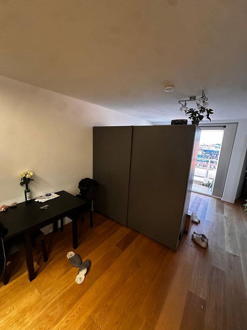 Pronájem bytu 1+1 36 m², Thersienhöhe 6c, München - Schwanthalerhöhe, Bavorsko Pronájem bytu 1+1 36 m², Thersienhöhe 6c, München - Schwanthalerhöhe, Bavorsko