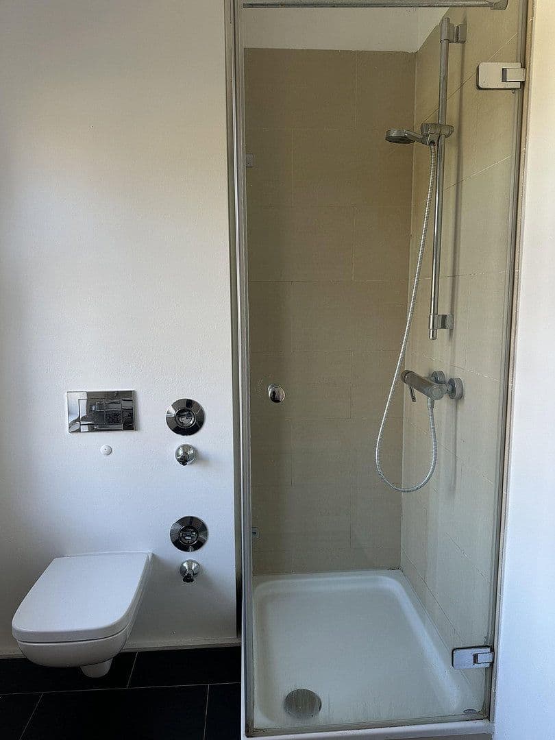 Pronájem bytu 3+1 82 m², Liebfrauenstraße 55, Gelsenkirchen, Severní Porýní-Vestfálsko Pronájem bytu 3+1 82 m², Liebfrauenstraße 55, Gelsenkirchen, Severní Porýní-Vestfálsko