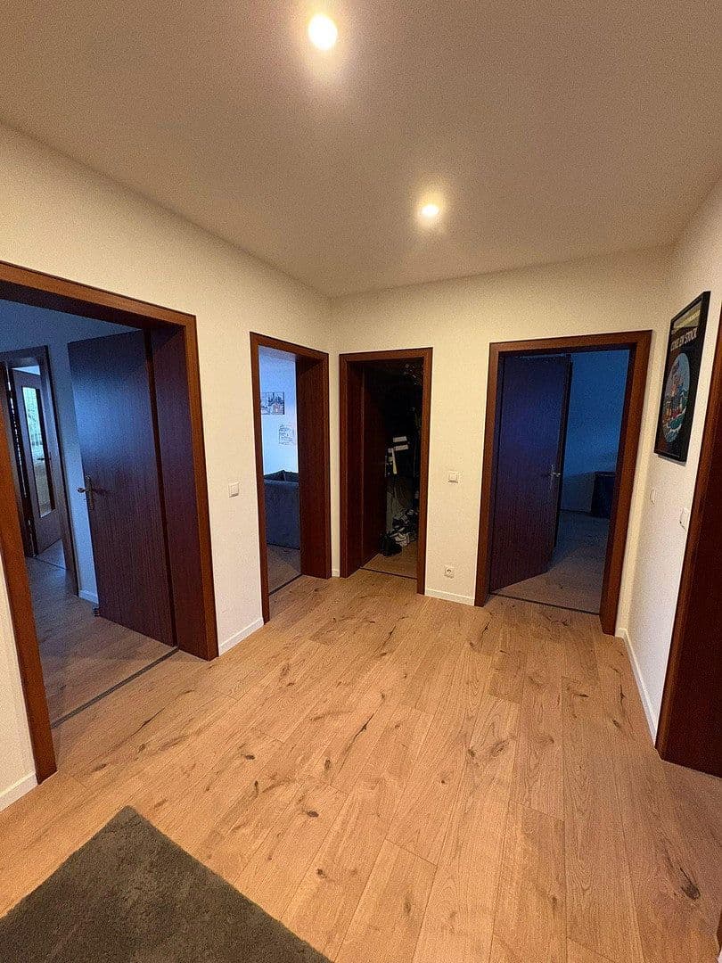 Pronájem bytu 4+kk 119 m², Moselstraße 9, Nentershausen, Porýní-Falc Pronájem bytu 4+kk 119 m², Moselstraße 9, Nentershausen, Porýní-Falc