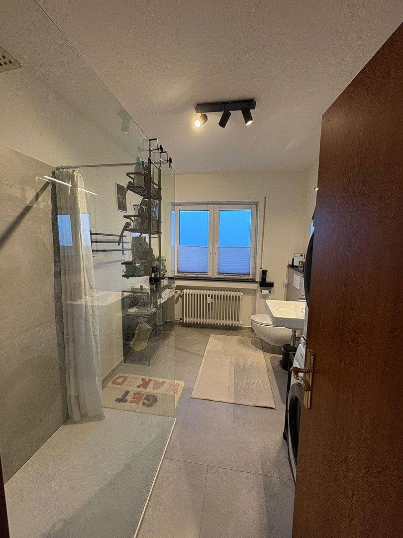 Pronájem bytu 4+kk 119 m², Moselstraße 9, Nentershausen, Porýní-Falc Pronájem bytu 4+kk 119 m², Moselstraße 9, Nentershausen, Porýní-Falc