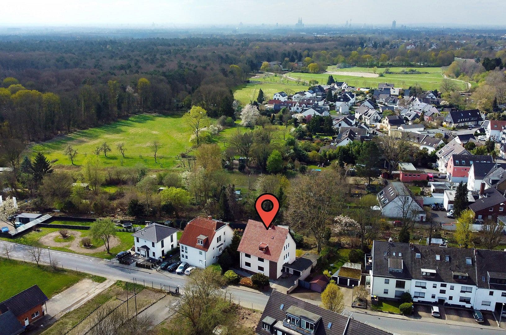 Prodej domu 306 m², pozemek 673 m², Penningsfelder Weg 89, Köln, Severní Porýní-Vestfálsko Prodej domu 306 m², pozemek 673 m², Penningsfelder Weg 89, Köln, Severní Porýní-Vestfálsko