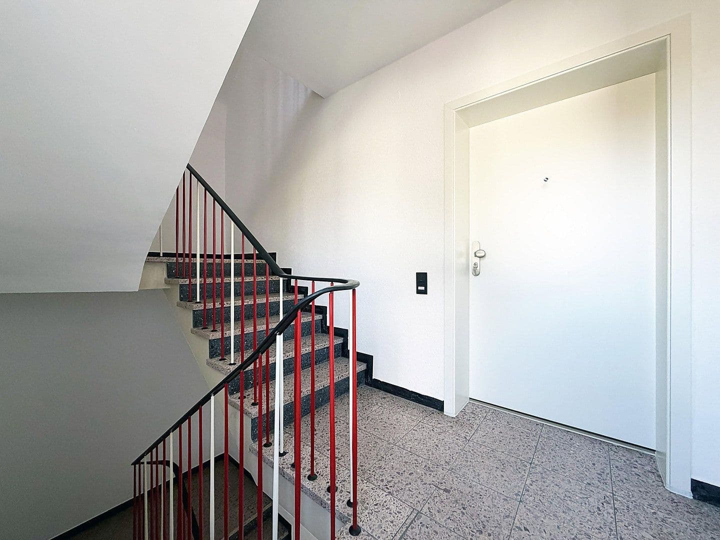 Prodej domu 306 m², pozemek 673 m², Penningsfelder Weg 89, Köln, Severní Porýní-Vestfálsko Prodej domu 306 m², pozemek 673 m², Penningsfelder Weg 89, Köln, Severní Porýní-Vestfálsko