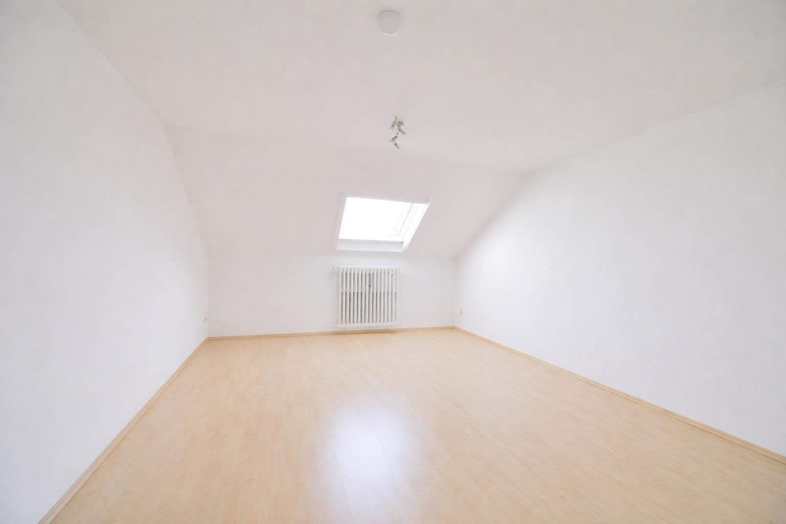 Prodej bytu 3+kk 87 m², Würzburg, Bavorsko Prodej bytu 3+kk 87 m², Würzburg, Bavorsko