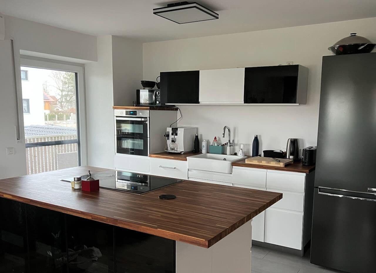 Pronájem bytu 2+1 71 m², Lavendelweg 3, Kirchheim b. München, Bavorsko Pronájem bytu 2+1 71 m², Lavendelweg 3, Kirchheim b. München, Bavorsko