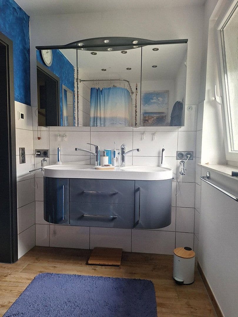 Prodej domu 152 m², pozemek 637 m², Bad Saulgau, Bádensko-Württembersko Prodej domu 152 m², pozemek 637 m², Bad Saulgau, Bádensko-Württembersko
