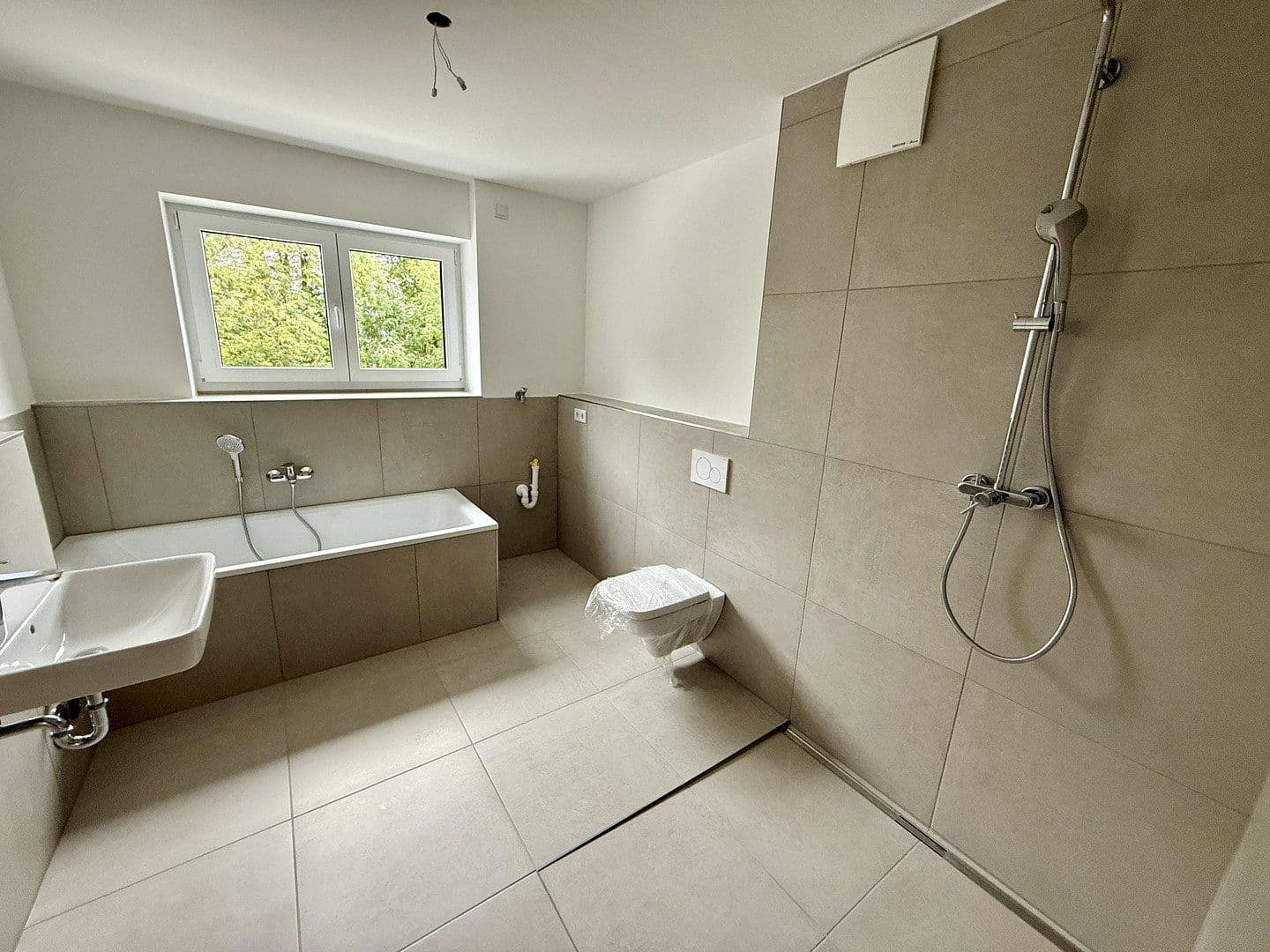 Pronájem bytu 3+1 92 m², Neunkirchen-Seelscheid, Severní Porýní-Vestfálsko Pronájem bytu 3+1 92 m², Neunkirchen-Seelscheid, Severní Porýní-Vestfálsko