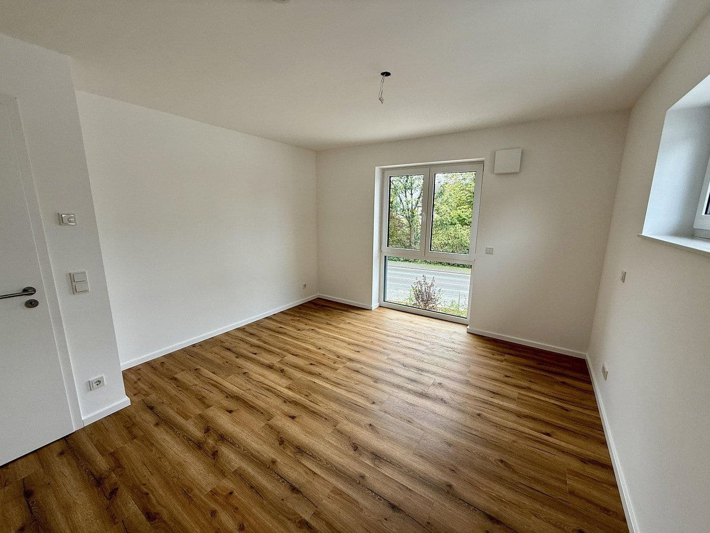 Pronájem bytu 3+1 92 m², Neunkirchen-Seelscheid, Severní Porýní-Vestfálsko Pronájem bytu 3+1 92 m², Neunkirchen-Seelscheid, Severní Porýní-Vestfálsko