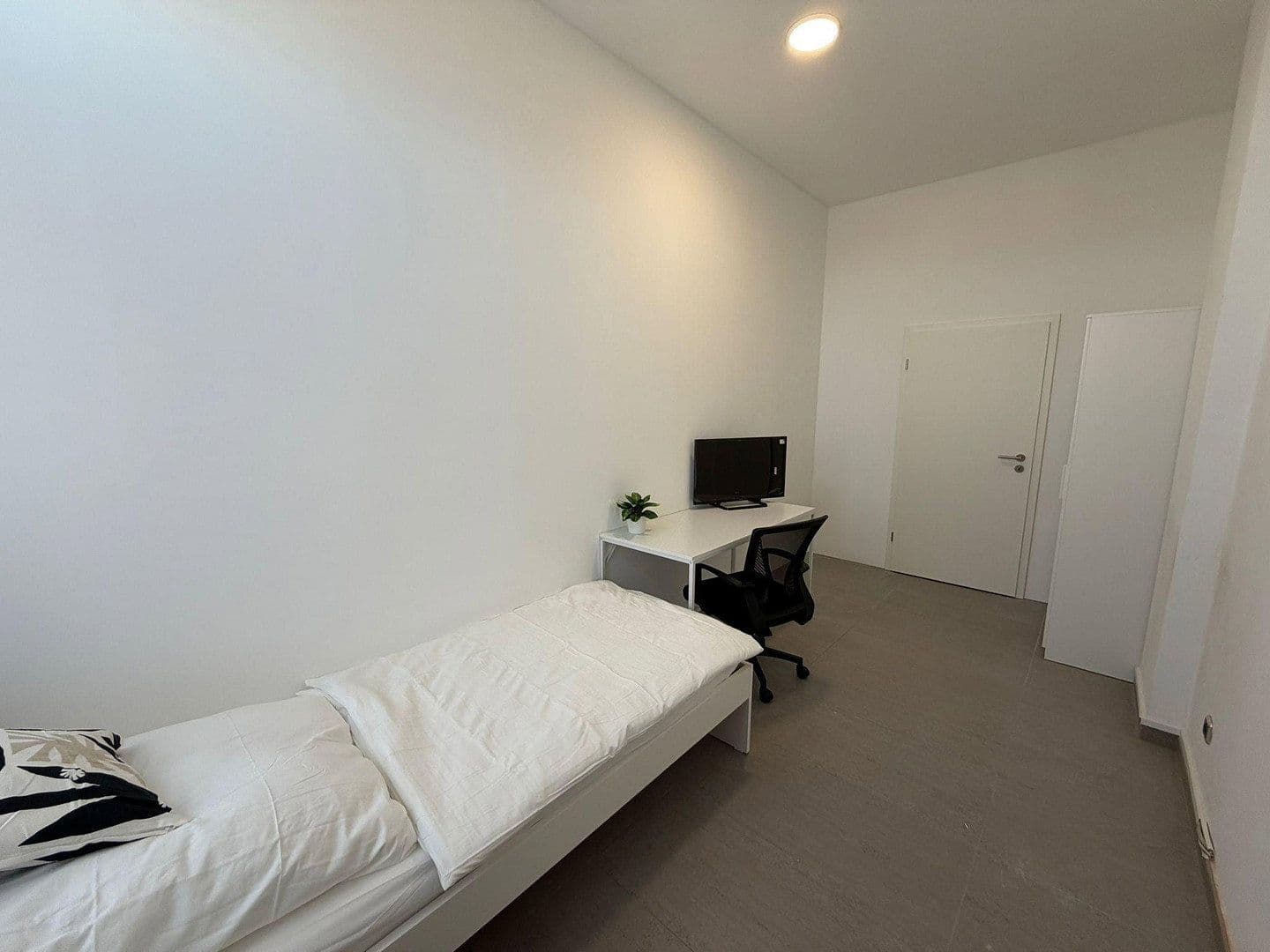 Pronájem bytu 1+1 297 m², Wörthstraße 1B, Bamberg, Bavorsko Pronájem bytu 1+1 297 m², Wörthstraße 1B, Bamberg, Bavorsko