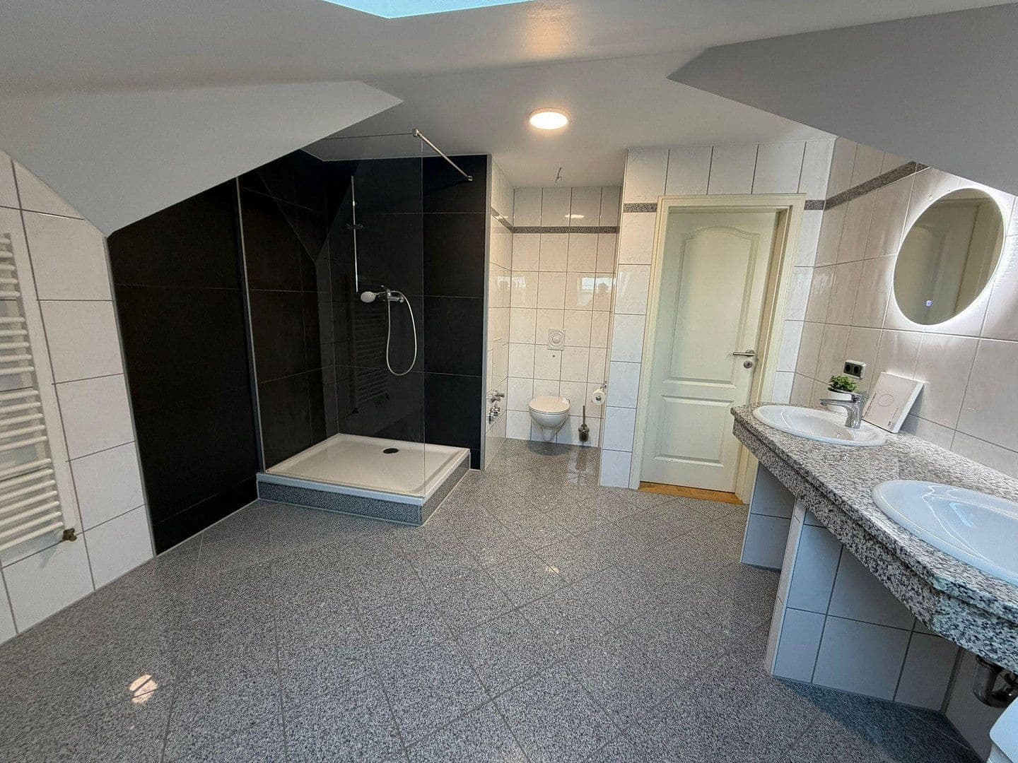 Pronájem bytu 1+1 297 m², Wörthstraße 1B, Bamberg, Bavorsko Pronájem bytu 1+1 297 m², Wörthstraße 1B, Bamberg, Bavorsko