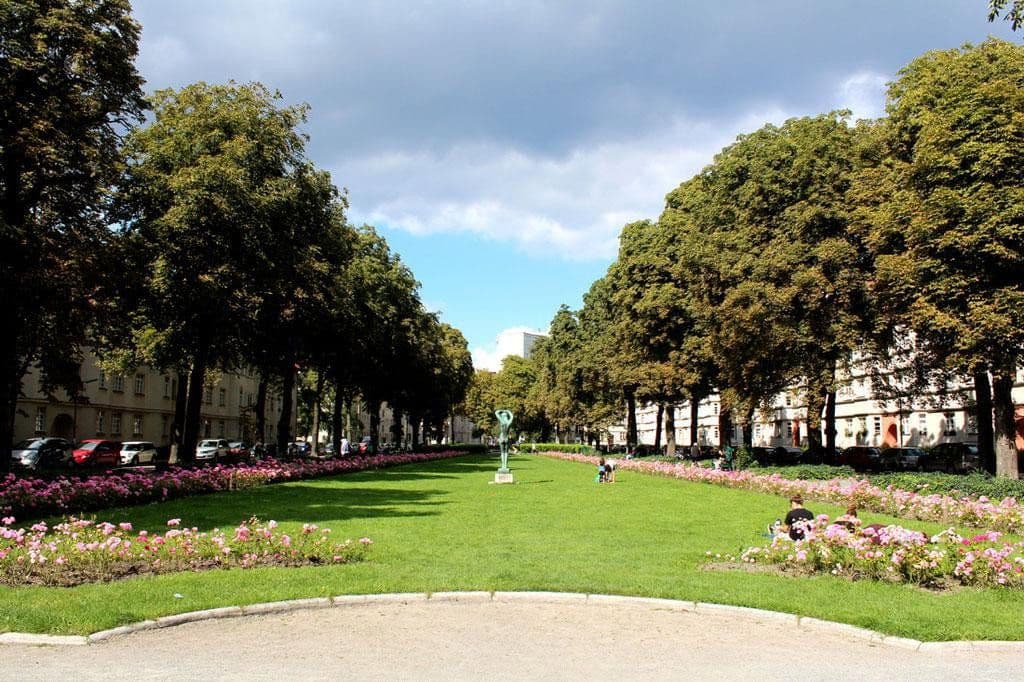 Prodej bytu 4+1 144 m², Sponholzstraße 40, Berlin, Berlín Prodej bytu 4+1 144 m², Sponholzstraße 40, Berlin, Berlín